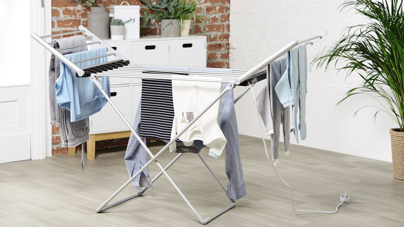 Dryer vs. Air Drying: Which is Better for Your Clothes?